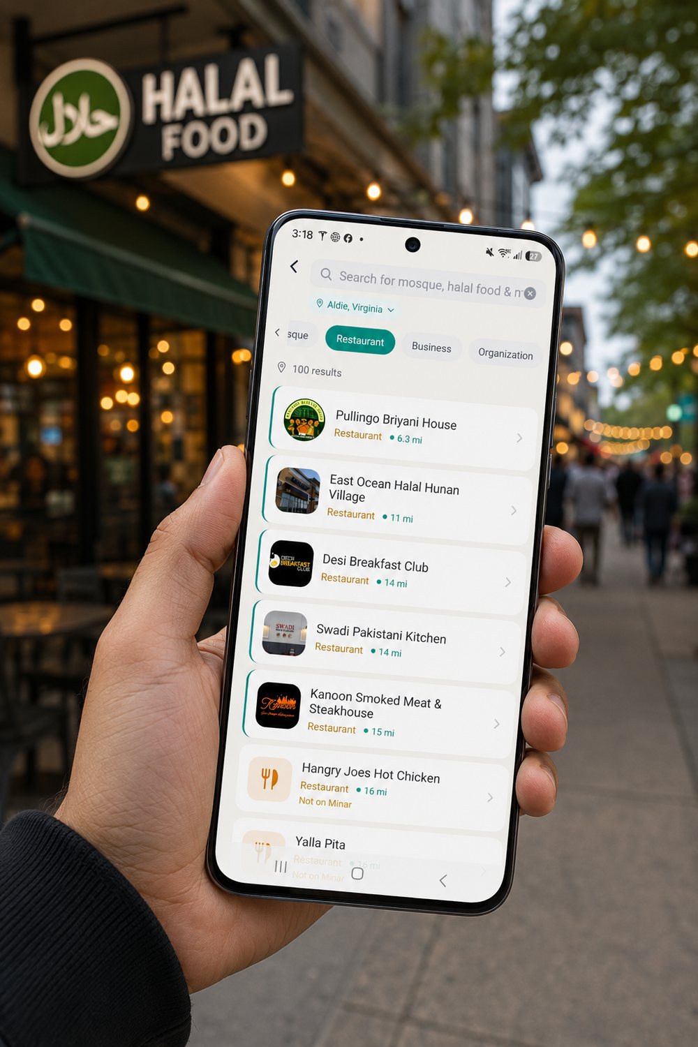 Searching for halal restaurants nearby in the Minar360 app